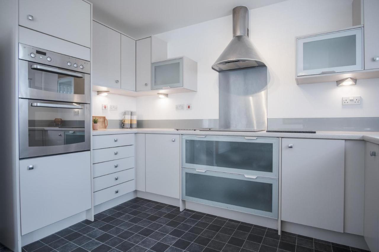 Maritime Quarter - 2 Bedroom Apartment - Sa1 Beach Front Fishermans Way Суонси Экстерьер фото